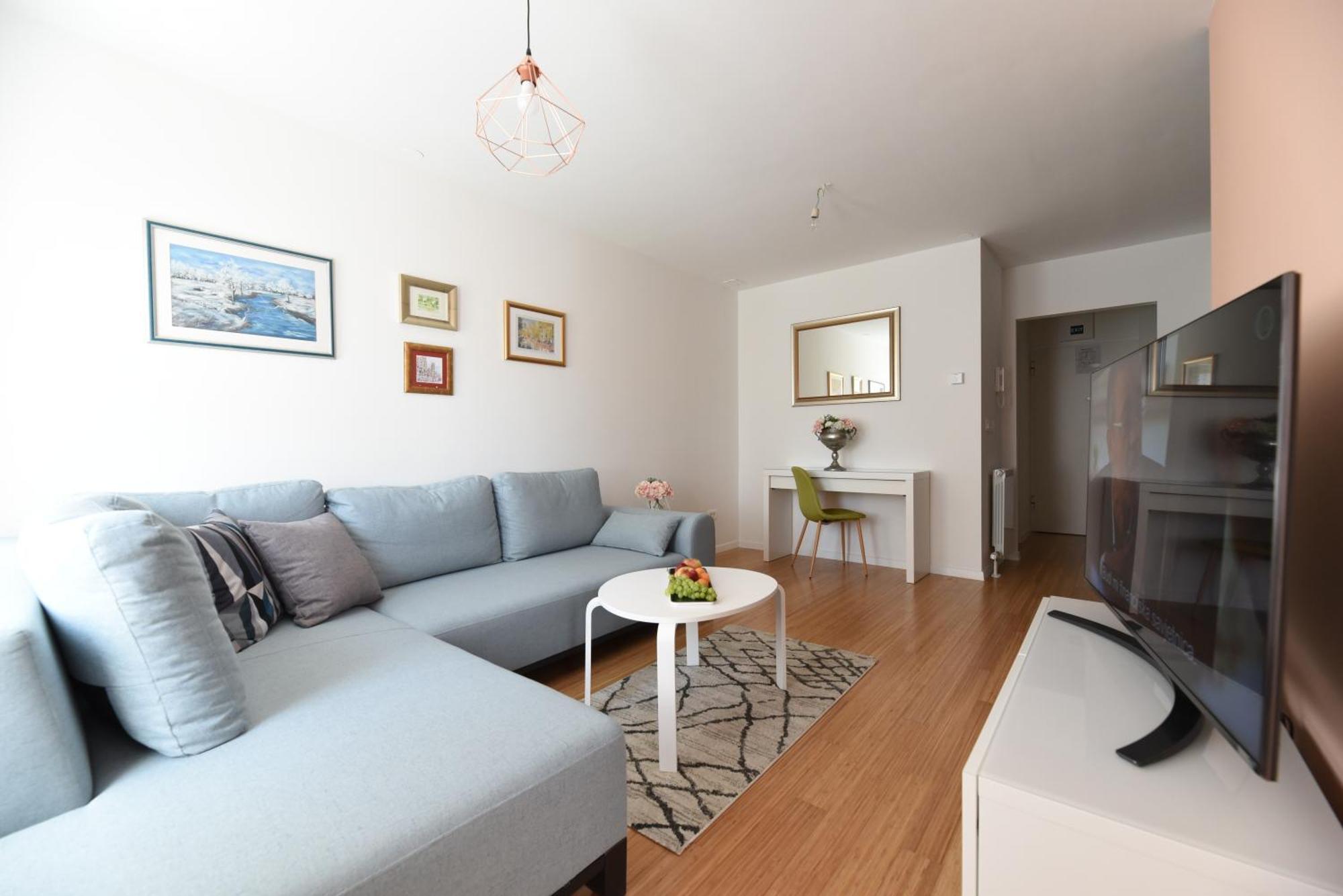 Mary'S Apartment - With Free Parking 자그레브 외부 사진