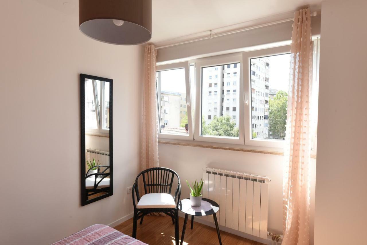 Mary'S Apartment - With Free Parking 자그레브 외부 사진